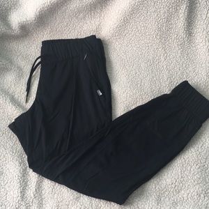 Black The North Face jogger pants